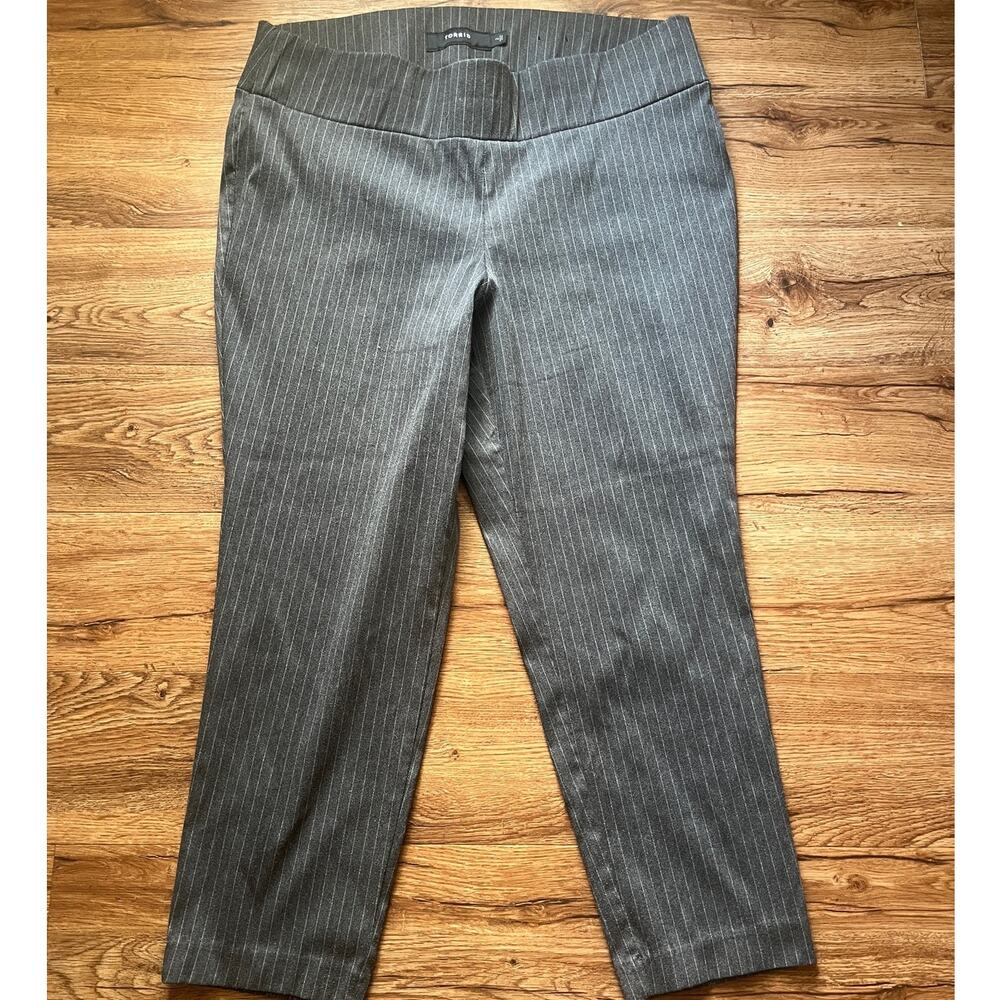 Torrid Size 2 (2X) Ponte Pull On Grey Pinstripe Career Skinny Pants